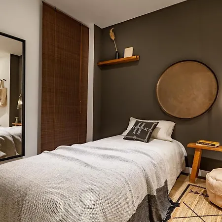 Chalby - 4 Bedrooms In Eixample Esquerra Barcelona