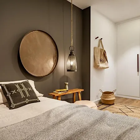 Апартаменты Chalby - 4 Bedrooms In Eixample Esquerra