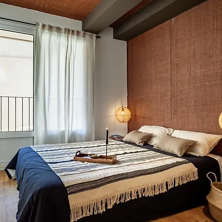 Апартаменты Chalby - 4 Bedrooms In Eixample Esquerra