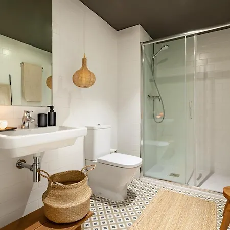 Chalby - 4 Bedrooms In Eixample Esquerra Διαμέρισμα *