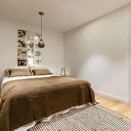 Апартаменты Chalby - 4 Bedrooms In Eixample Esquerra *